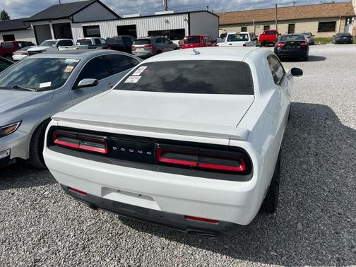 2016 Dodge Challenger SXT
