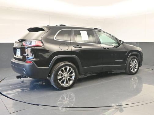 Black 2019 Jeep Cherokee Latitude Plus