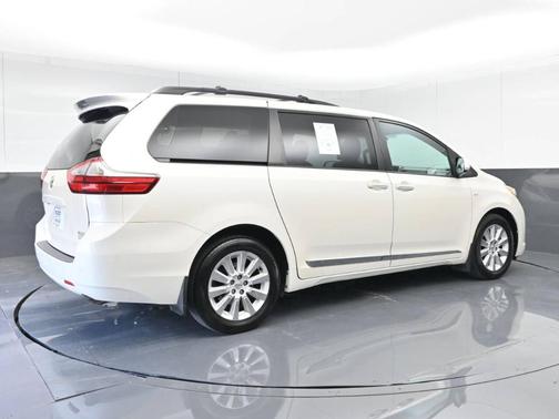 2016 Toyota Sienna Limited