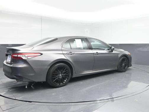 2018 Toyota Camry XLE