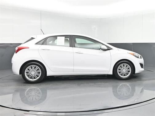 2016 Hyundai Elantra GT Base
