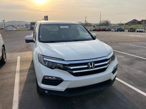 White 2018 Honda Pilot EX-L