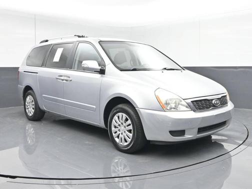 2011 Kia Sedona LX
