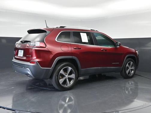 Maroon 2019 Jeep Cherokee Limited 4WD