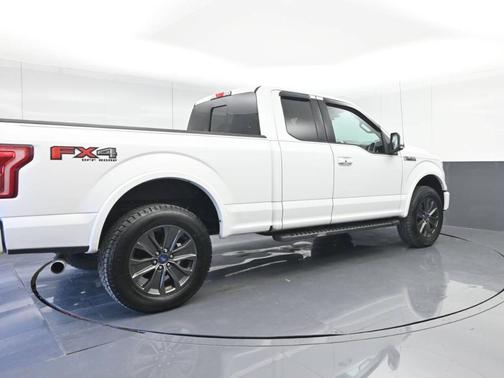 White 2015 Ford F-150 Lariat