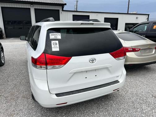 2012 Toyota Sienna LE