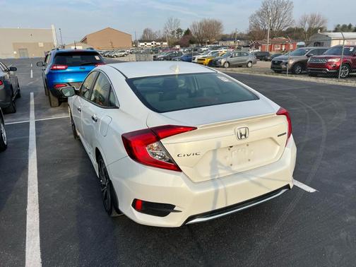 2019 Honda Civic Touring