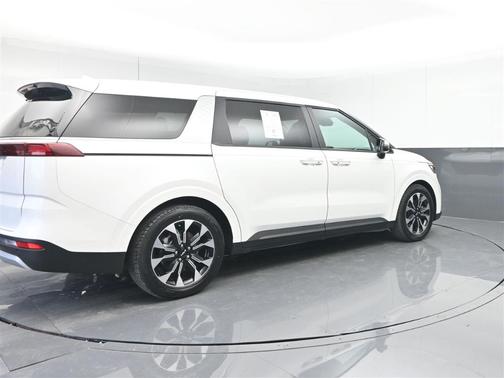 2022 Kia Carnival EX