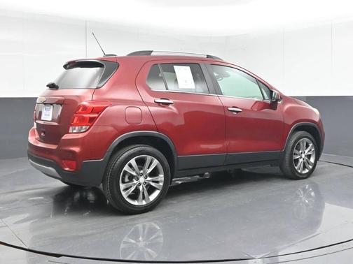 Maroon 2020 Chevrolet Trax LT