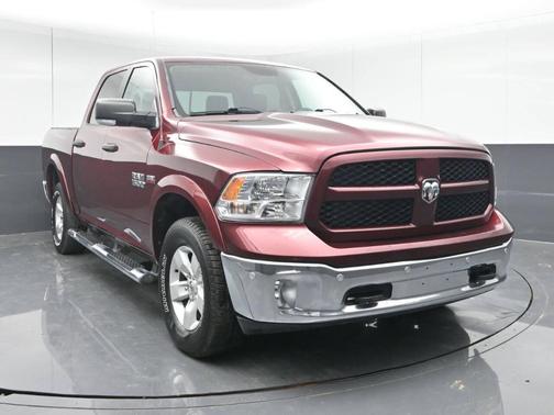 2016 RAM 1500 SLT