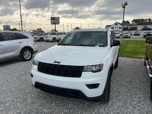 2020 Jeep Grand Cherokee Laredo