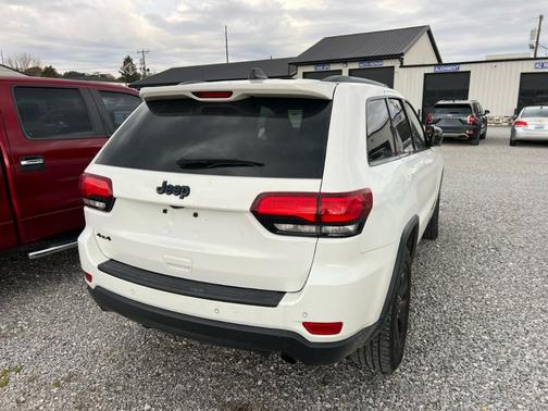 2020 Jeep Grand Cherokee Laredo