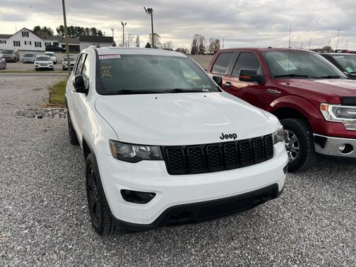 2020 Jeep Grand Cherokee Laredo