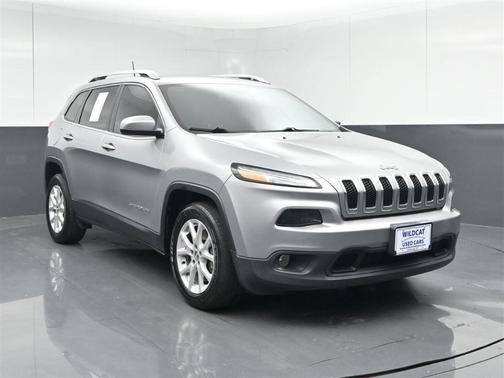 Silver 2017 Jeep Cherokee Latitude