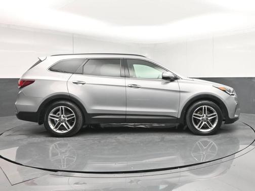 2017 Hyundai SANTA FE SE Ultimate