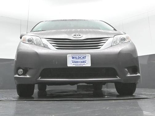 2013 Toyota Sienna XLE