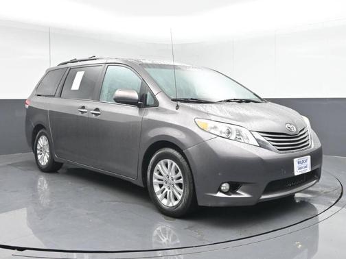 2013 Toyota Sienna XLE