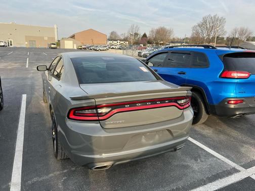 Gray 2017 Dodge Charger SE