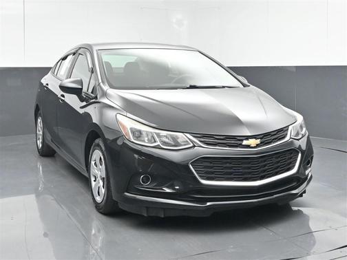 Black 2018 Chevrolet Cruze LS
