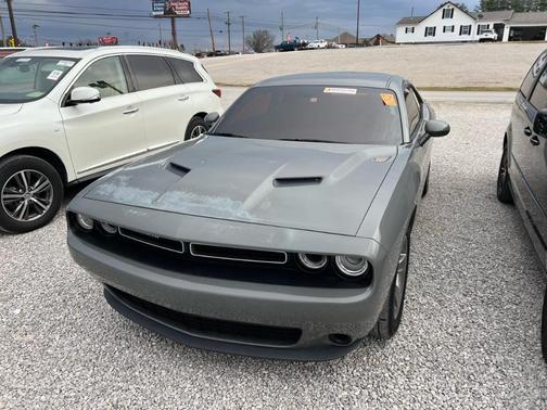 2018 Dodge Challenger SXT