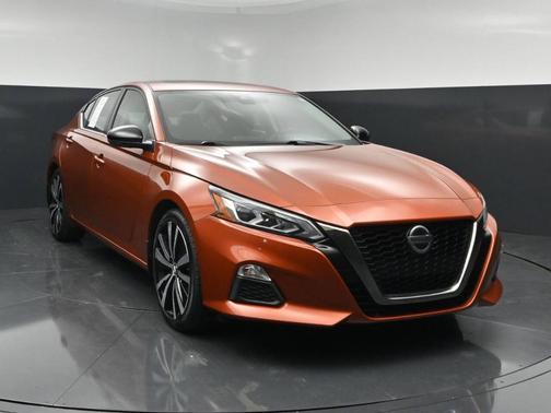 Orange 2021 Nissan Altima 2.5 SR