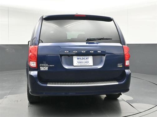 Blue 2017 Dodge Grand Caravan GT