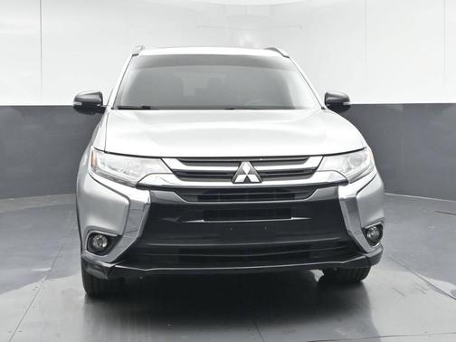 Silver 2018 Mitsubishi Outlander SEL