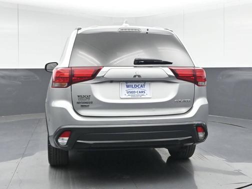 Silver 2018 Mitsubishi Outlander SEL