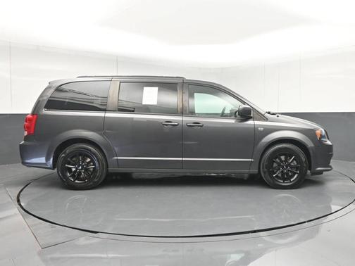 Gray 2019 Dodge Grand Caravan SXT