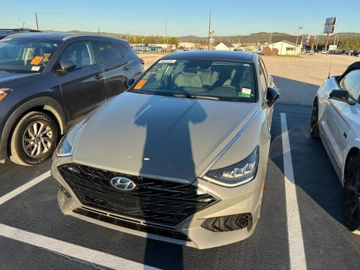 2022 Hyundai SONATA SEL