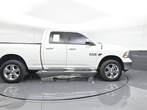 2016 RAM 1500 SLT
