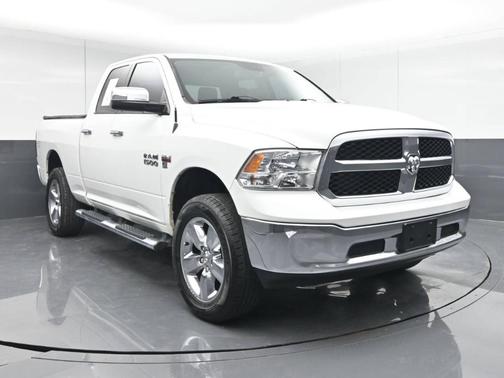 2016 RAM 1500 SLT
