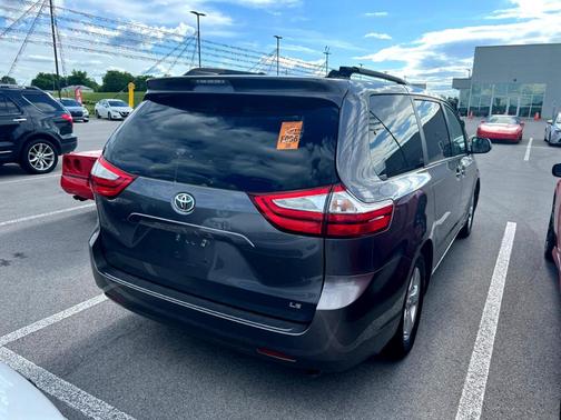 2015 Toyota Sienna LE