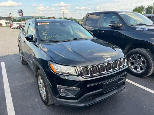 White 2018 Jeep Compass Latitude