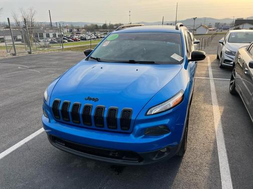 Blue 2018 Jeep Cherokee Limited 4WD