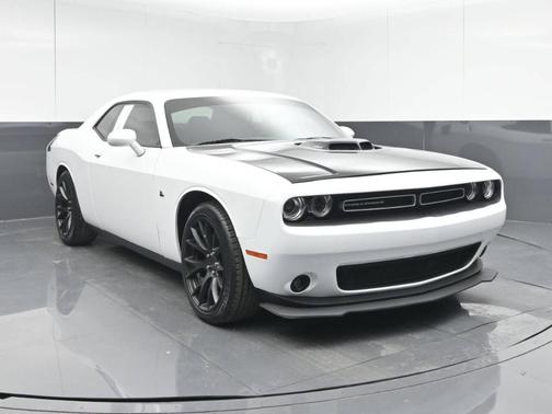 2017 Dodge Challenger R/T Plus