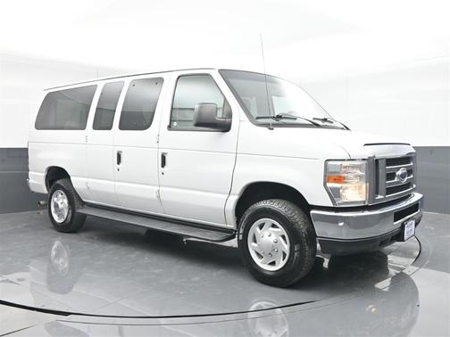 2013 Ford E350 Super Duty XLT