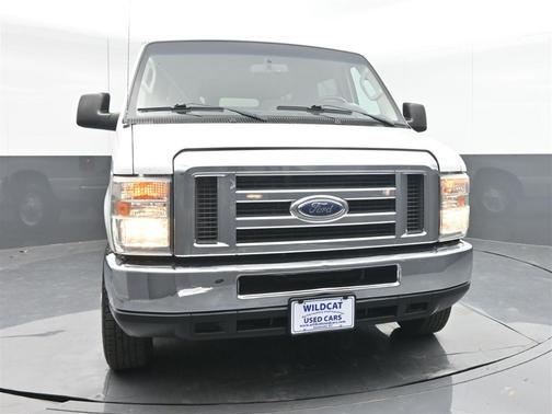 2013 Ford E350 Super Duty XLT