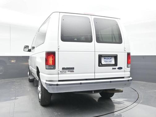 2013 Ford E350 Super Duty XLT