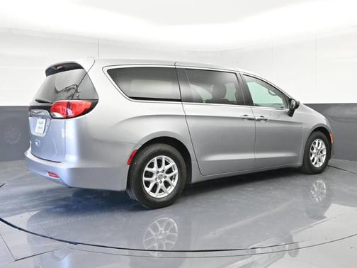 2017 Chrysler Pacifica LX