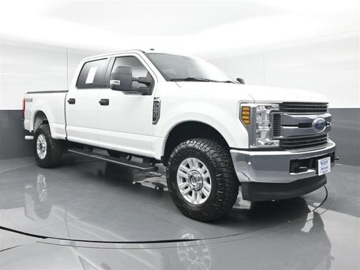 White 2019 Ford F-250 XLT