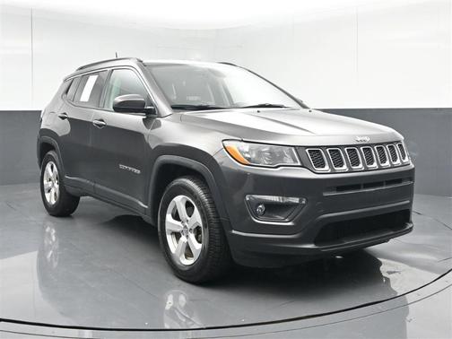 Gray 2017 Jeep Compass Sport
