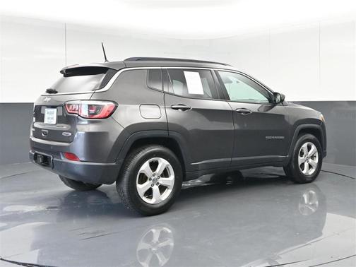 Gray 2017 Jeep Compass Sport