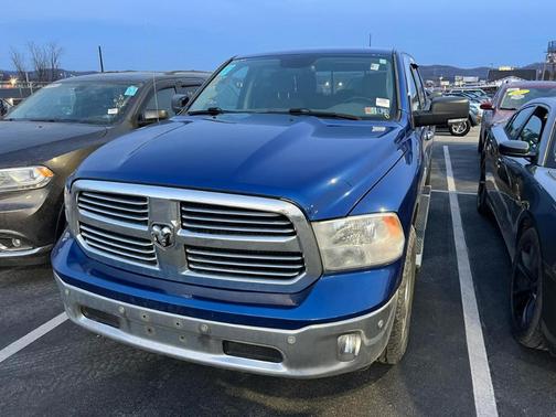 2017 RAM 1500 SLT