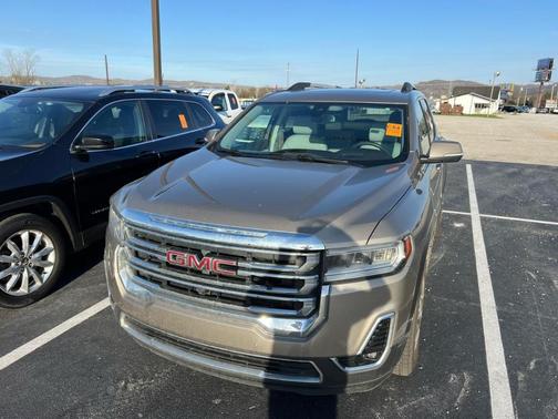2022 GMC Acadia SLT