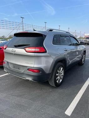 Silver 2014 Jeep Cherokee Limited 4WD