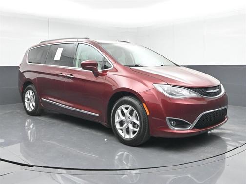 Maroon 2017 Chrysler Pacifica Touring-L