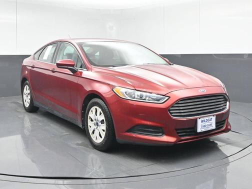 Maroon 2013 Ford Fusion S
