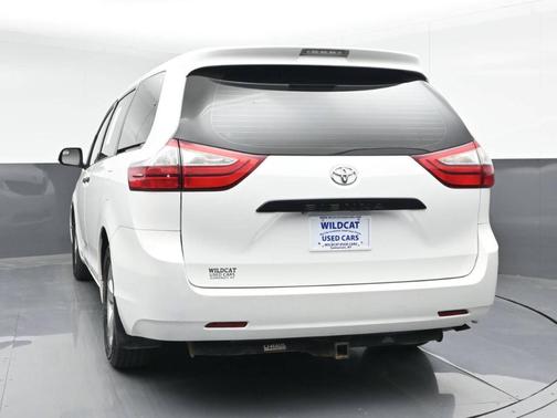 2017 Toyota Sienna L