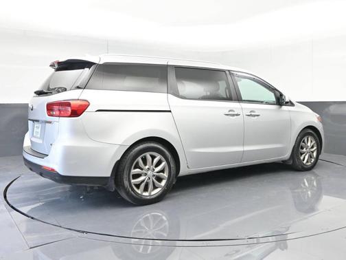 2019 Kia Sedona LX